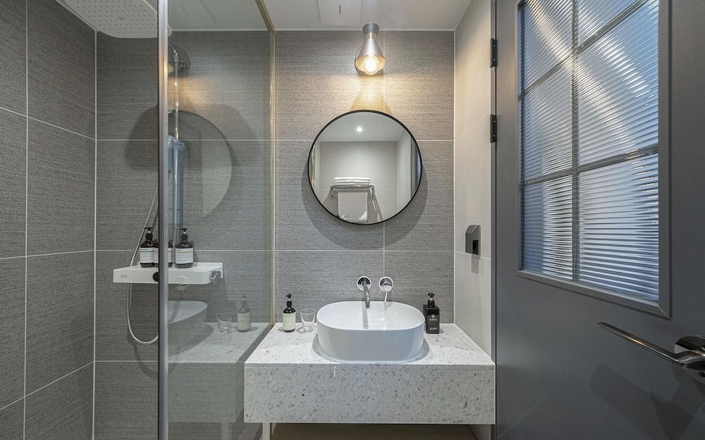 Brown Dot Yeoksam Branch Room (Superior Walkie Special (No Parking O) 24