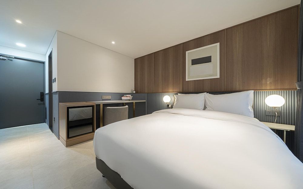 Brown Dot Yeoksam Branch Room (Superior Walkie Special (No Parking O) 13