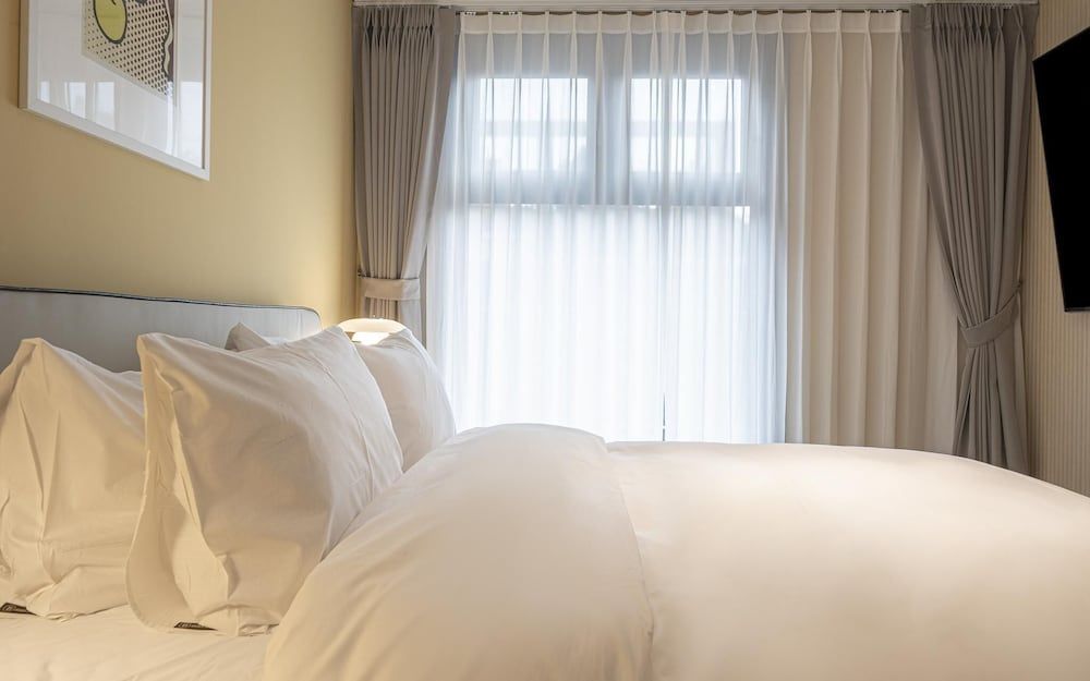 Brown Dot Yeoksam Branch Room (Suite B (sofa bed king size bed Netfl) 9