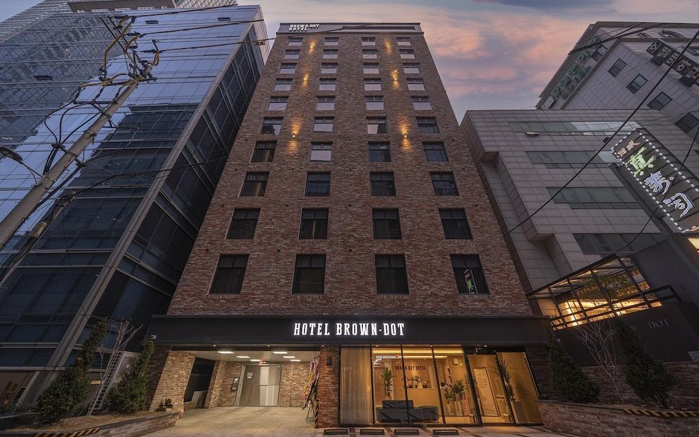 undefined Brown Dot Yeoksam Branch