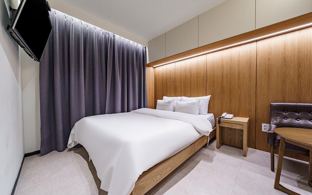 undefined Jongno Hotel Avenue 162 7