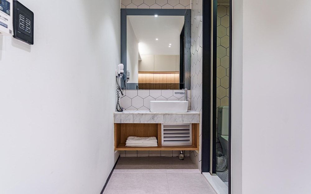 undefined Jongno Hotel Avenue 162 8