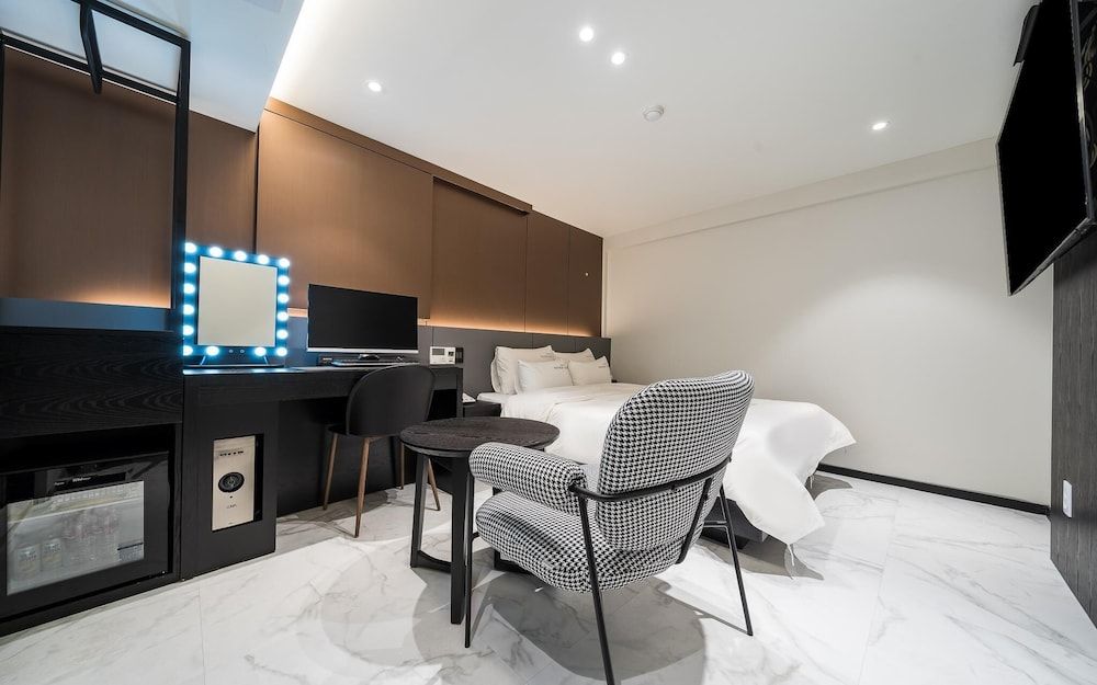 undefined Jongno Hotel Avenue 162 3