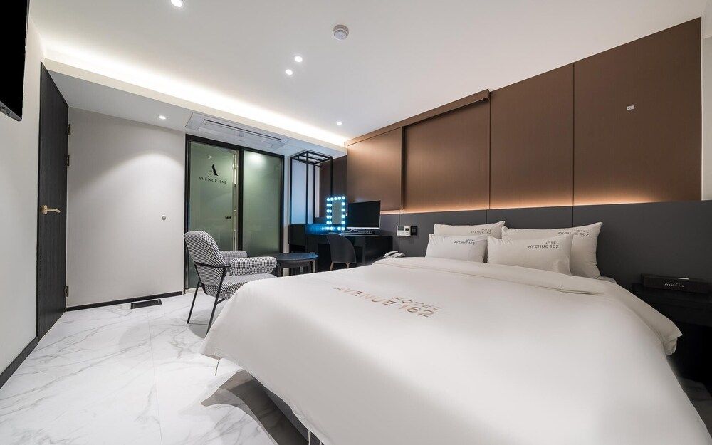 undefined Jongno Hotel Avenue 162 2