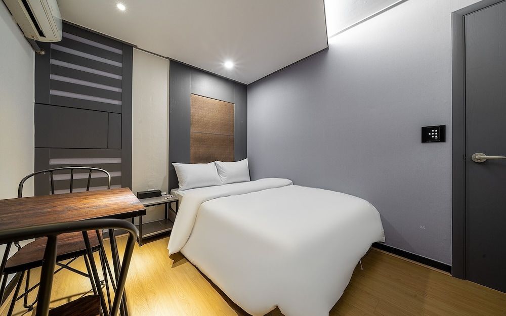 undefined Shinchon Hotel Sogang Stay 9