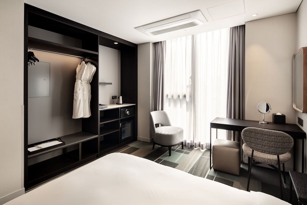 G3 Hotel Chungmuro Family Twin Room 2