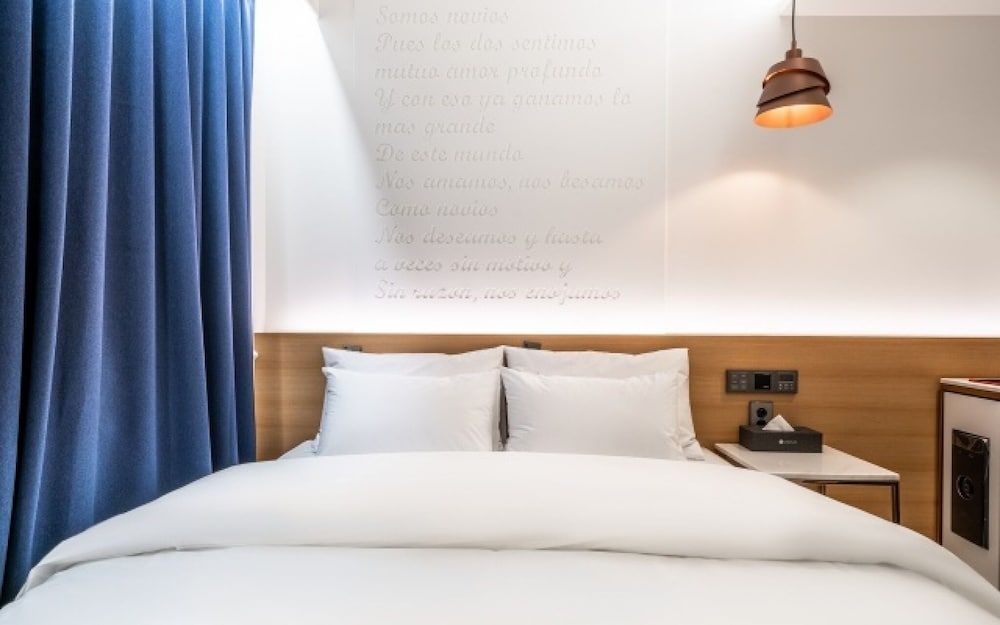 Jongno Hotel Laboum Room (Deluxe-Quick Entrance) 11