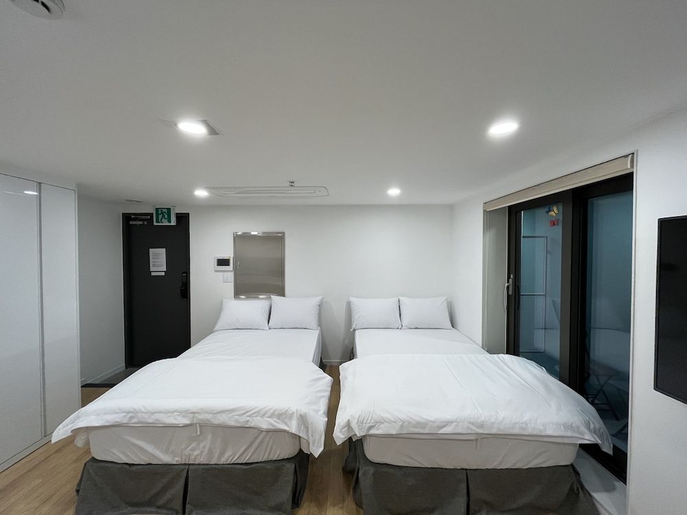 undefined 318 STAY 10