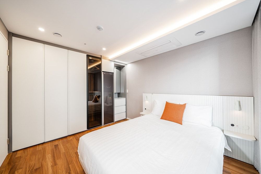 Seocho Intoraon Hotel and Residence Premier Suite_Party Room (No Parking) 6