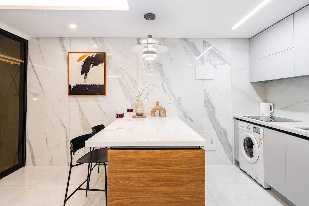 Seocho Intoraon Hotel and Residence Premier Suite_Party Room (No Parking) 10