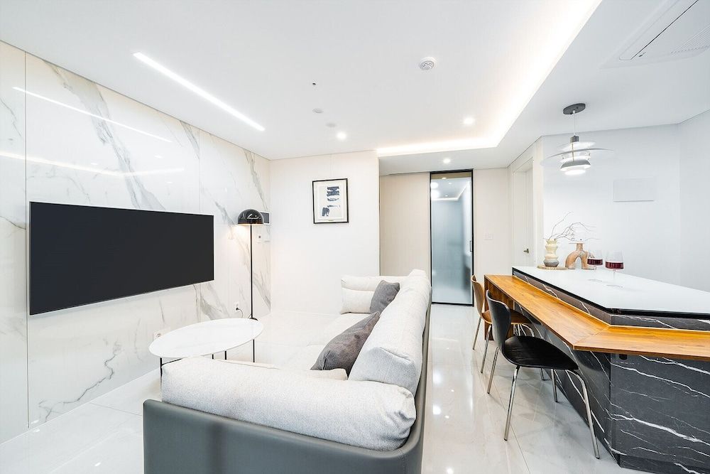 undefined Seocho Intoraon Hotel and Residence 9