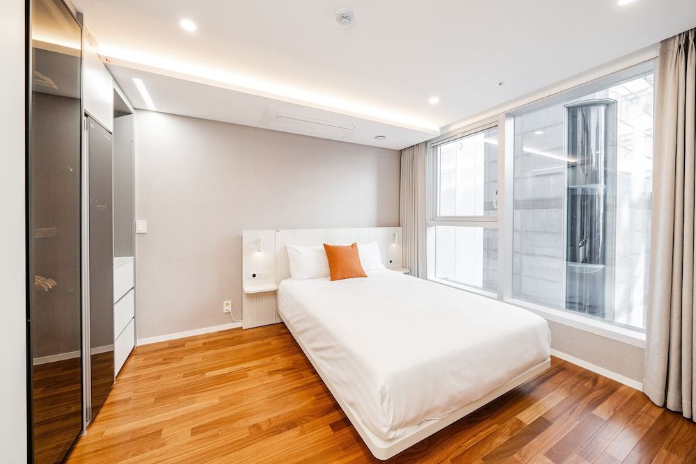 Seocho Intoraon Hotel and Residence Premier Suite_Party Room (No Parking) 5