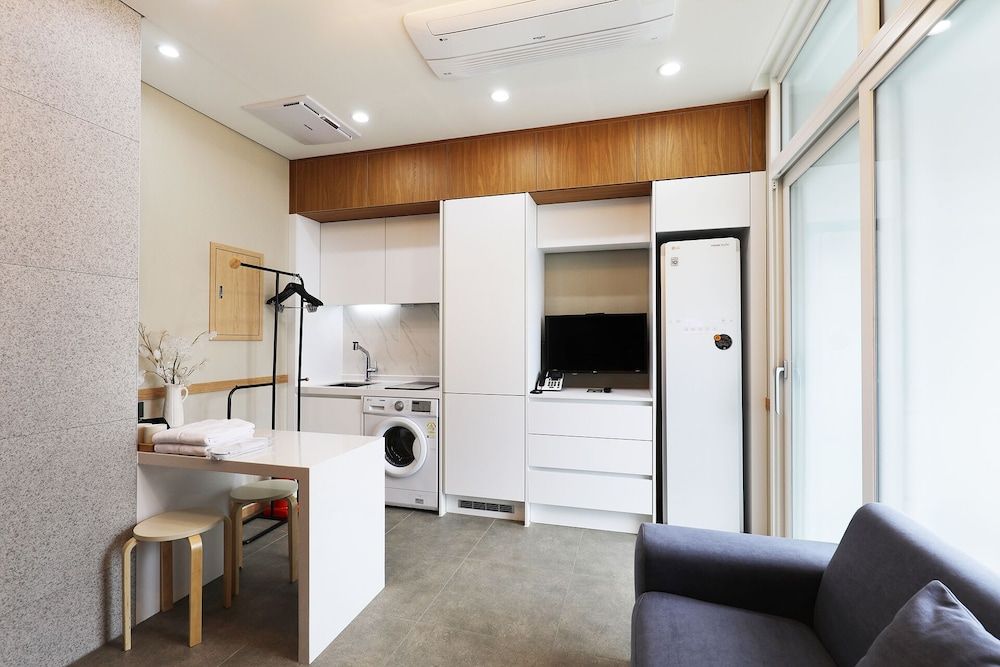 The Stay Classic Hotel Myeongdong Junior Double Room (No parking) 4