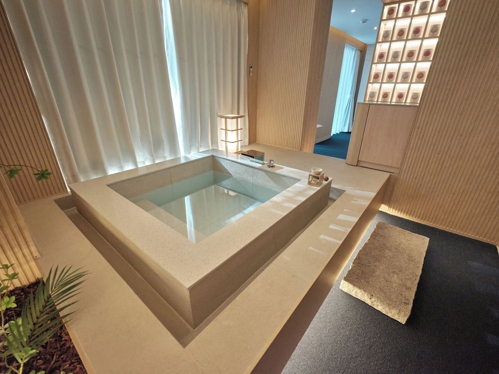 Private Spa Tub