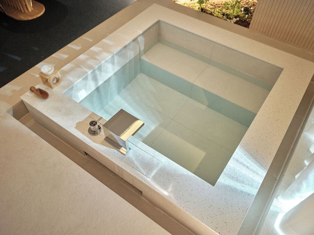 Private Spa Tub