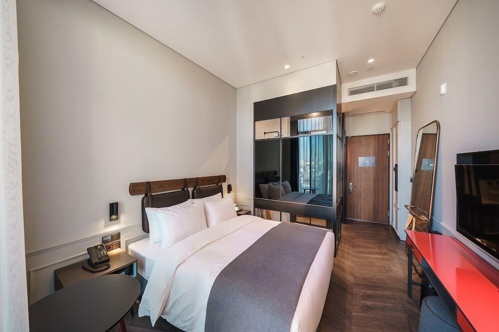 JUNIBINO HOTEL Hongdae Deluxe Double Room 2