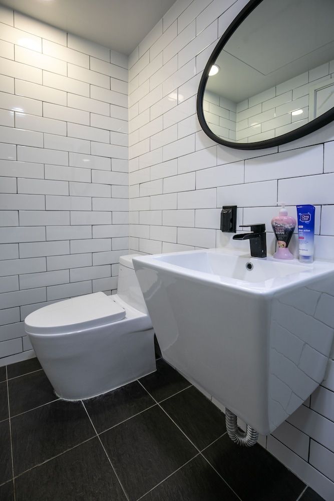 Bias K-GIRL GUESTHOUSE - Caters to Women Elite Triple Room, Multiple Beds 9