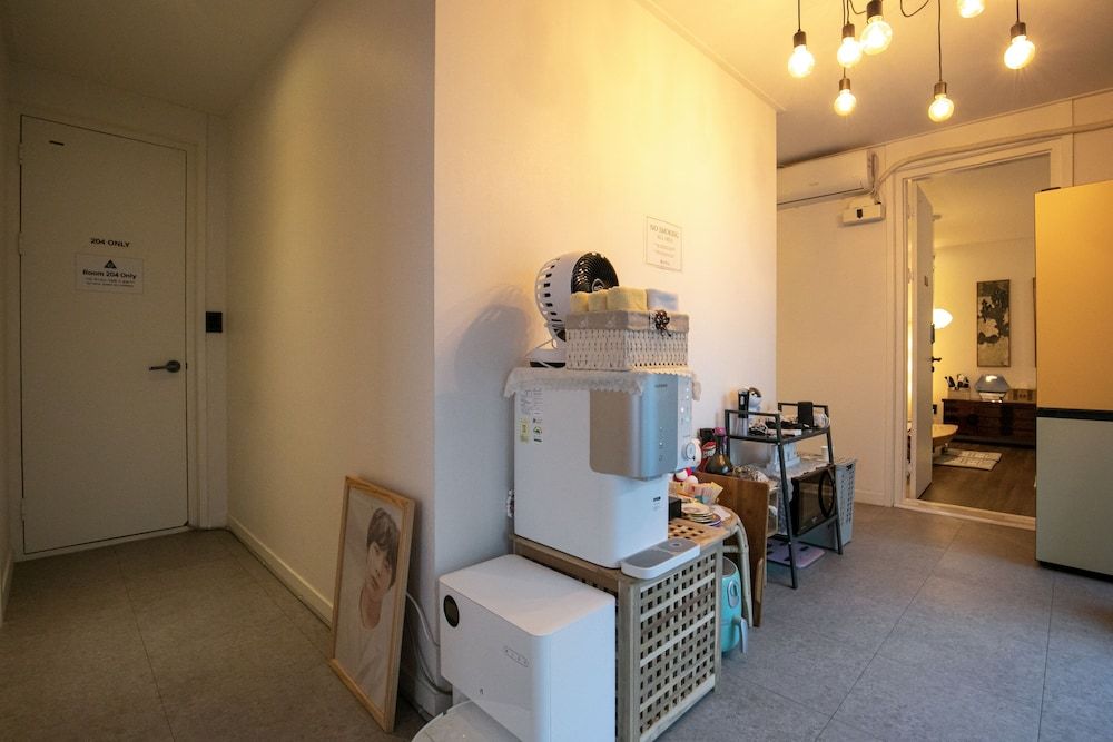 Bias K-GIRL GUESTHOUSE - Caters to Women Elite Triple Room, Multiple Beds 12