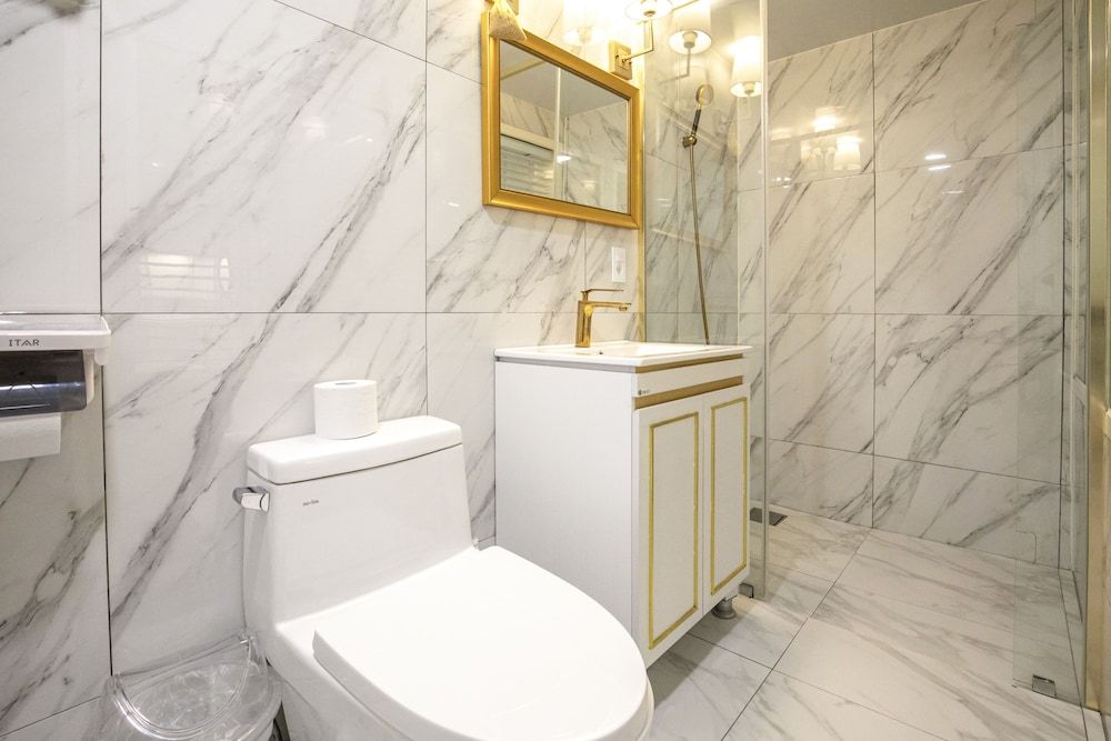 Bias K-GIRL GUESTHOUSE - Caters to Women Business Double Room Single Use, No Windows 6