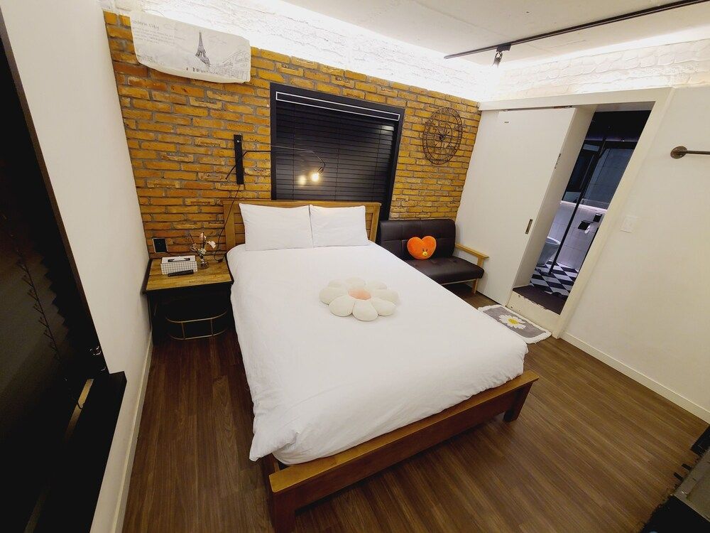 undefined Bias K-GIRL GUESTHOUSE - Caters to Women 5