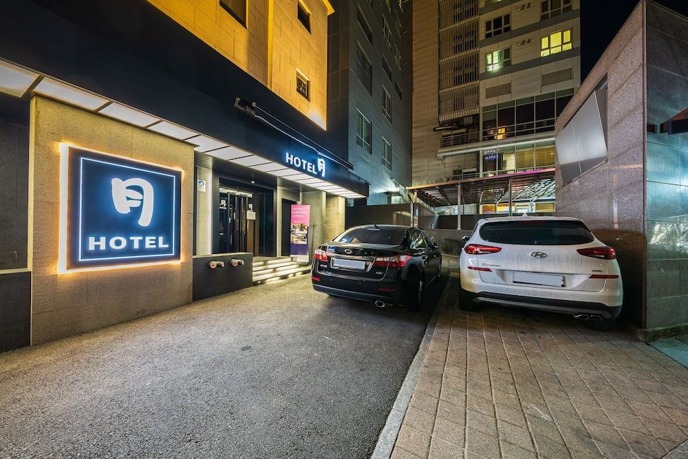 undefined Shinchon Wol Hotel 4