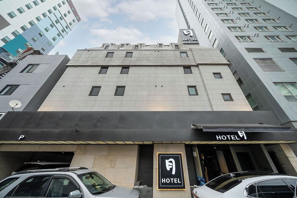 undefined Shinchon Wol Hotel 8