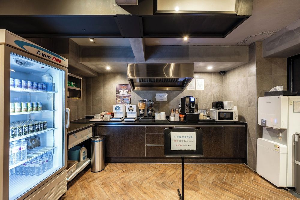 undefined Shinchon Wol Hotel 10