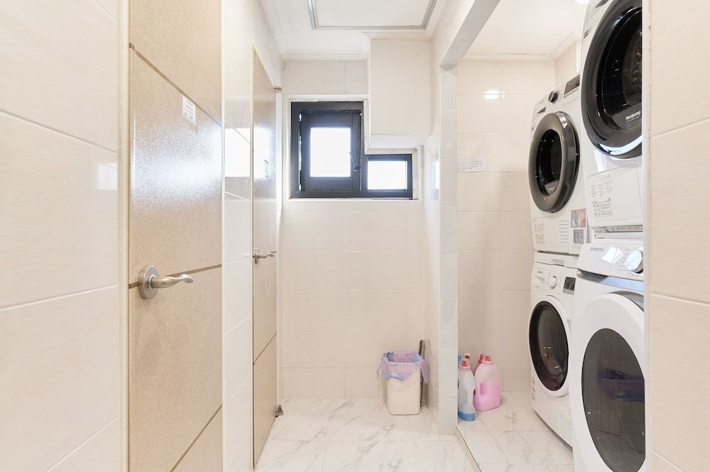 Snowflower Guesthouse Deluxe Double Room, Non Smoking [Fitness coupon + free buffet all day] 13