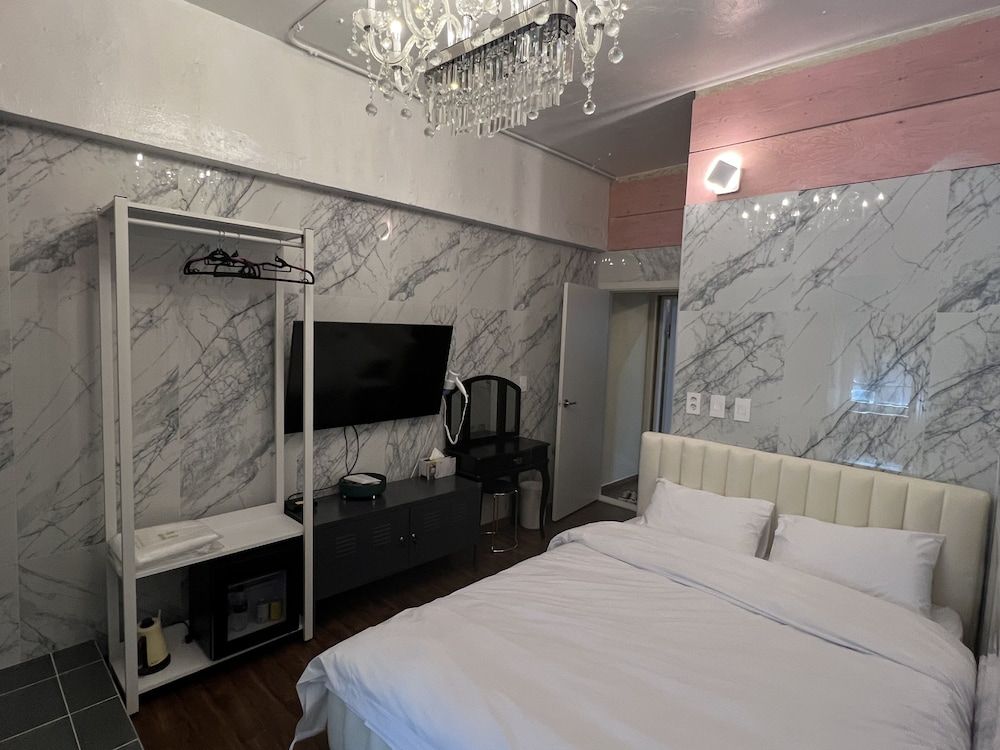 WOO MI GWAN HOTEL Deluxe Double Room