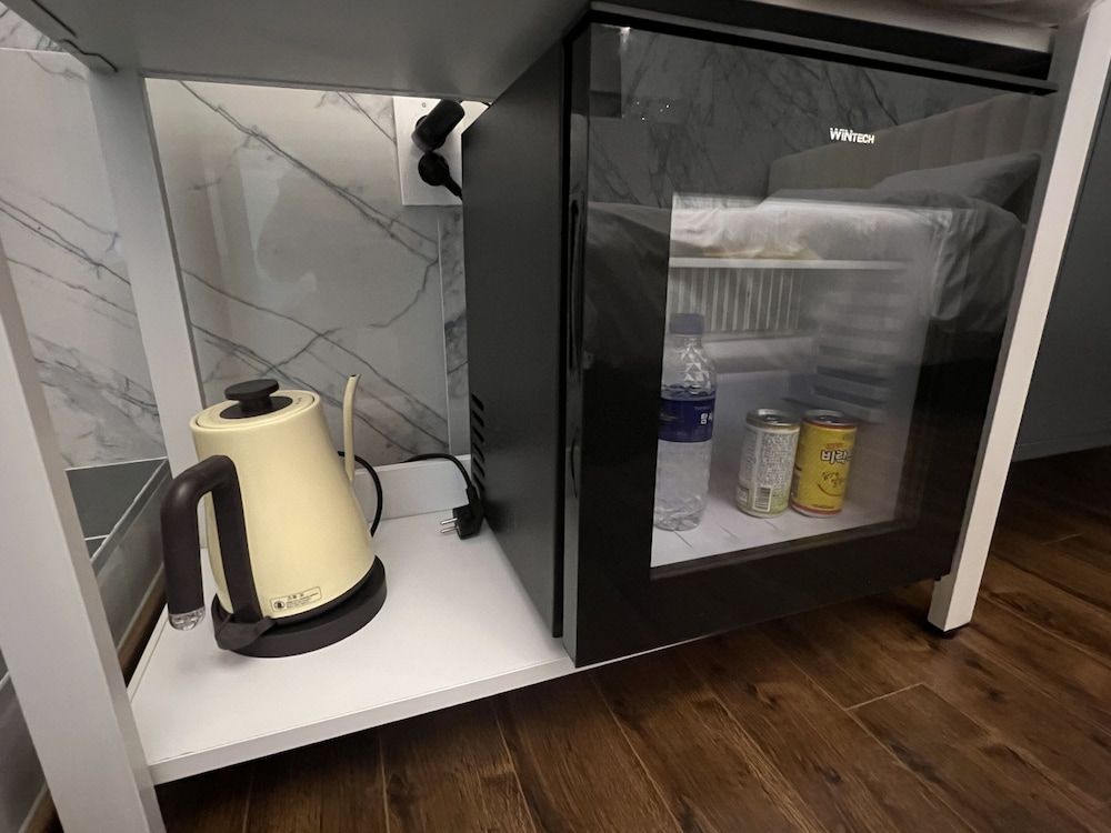 WOO MI GWAN HOTEL Deluxe Double Room 11