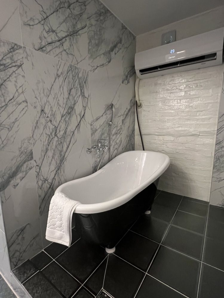 WOO MI GWAN HOTEL Deluxe Double Room 4