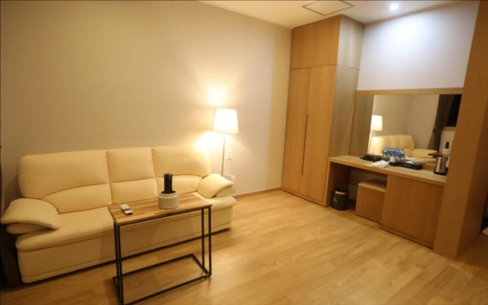 Daedunsan Hotel Deluxe Twin Room 4