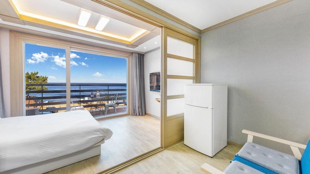 Yangyang Haettuneonchangmoon Pension Basic Room, 1 Bedroom (Appelmint)