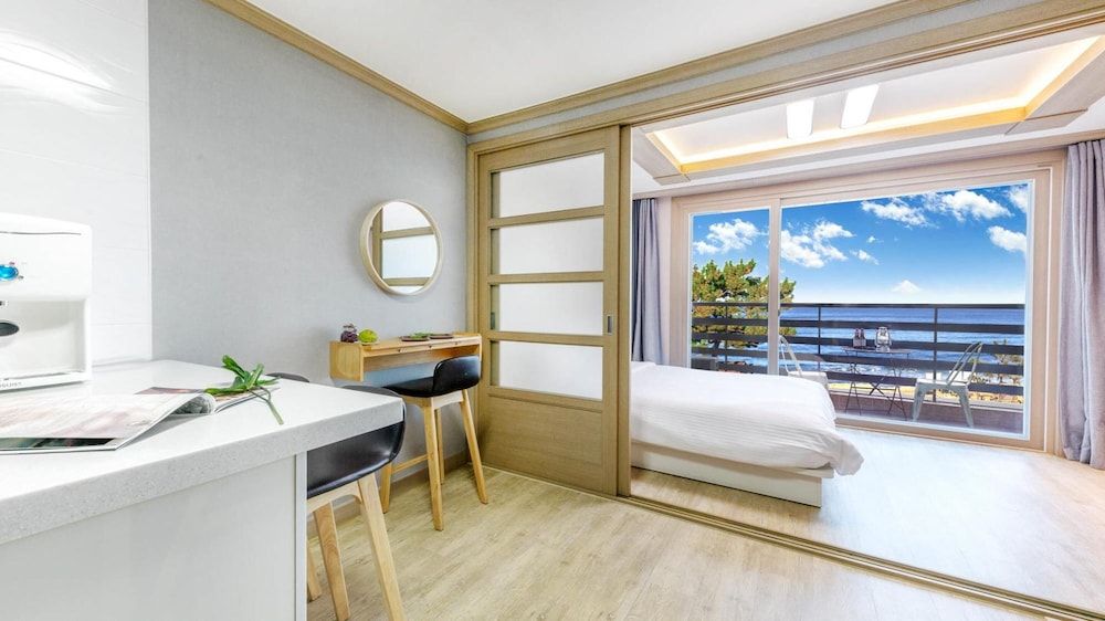 Yangyang Haettuneonchangmoon Pension Basic Room, 1 Bedroom (Appelmint) 8