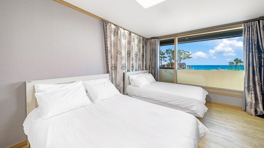 Yangyang Haettuneonchangmoon Pension Basic Room, 1 Bedroom (Lilac) 5