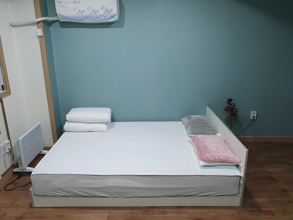 Sokcho Dderak Pension Basic Room, 1 Bedroom (Deulgukhwa) 4