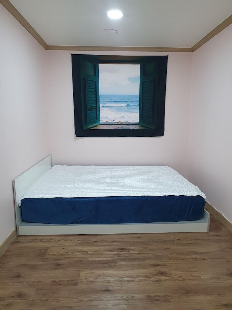 Sokcho Dderak Pension Basic Room, 1 Bedroom (Heabaragi) 3