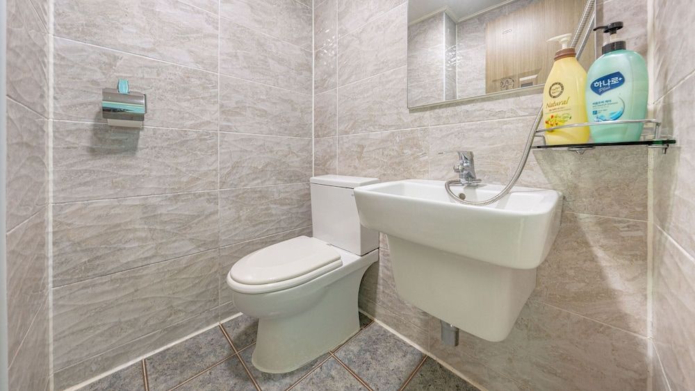 Sokcho Harmony Pension Basic Room, 1 Bedroom (402) 15