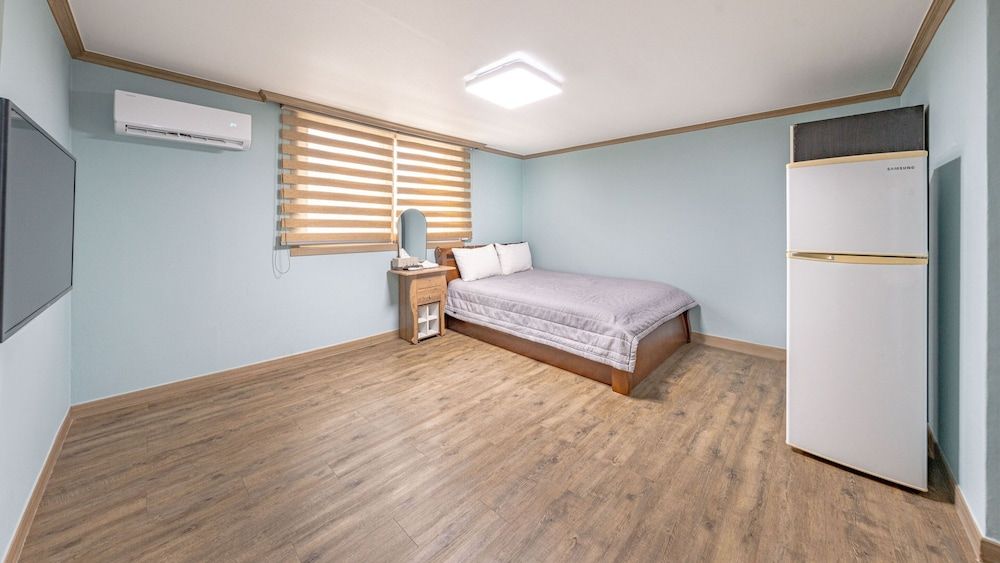 Sokcho Harmony Pension Basic Room, 1 Bedroom (405)