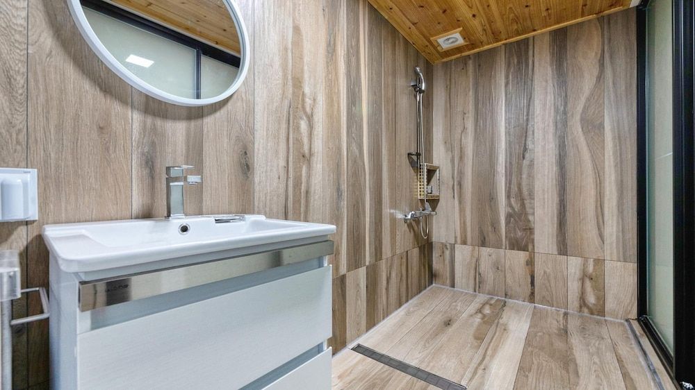 Sokcho Moreve Pension Basic Room, 1 Bedroom (A301(ocean view)) 4