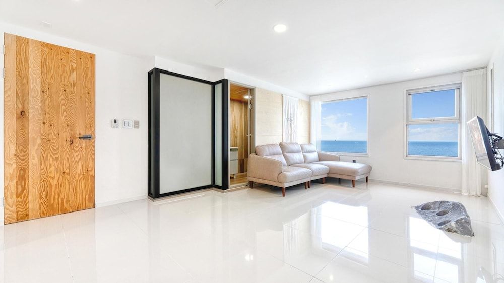 Sokcho Moreve Pension Basic Room, 1 Bedroom (A301(ocean view)) 7