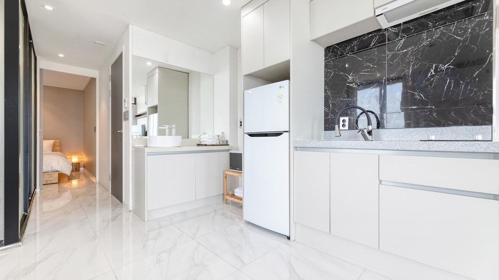 Sokcho Moreve Pension Basic Room, 1 Bedroom (B401(spa /half ocean view)) 3