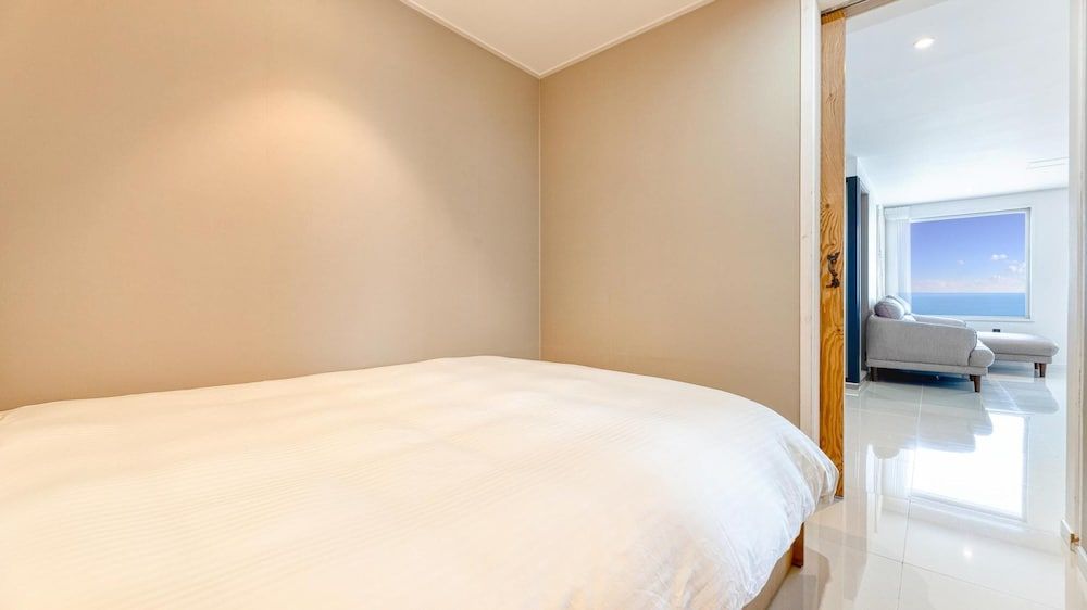 Sokcho Moreve Pension Basic Room, 1 Bedroom (A301(ocean view)) 2