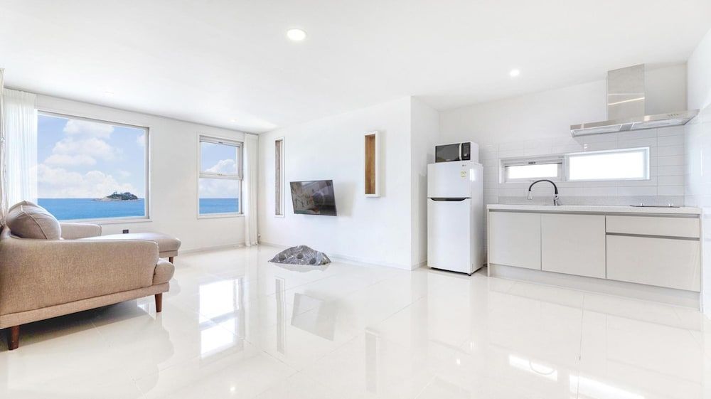 Sokcho Moreve Pension Basic Room, 1 Bedroom (A301(ocean view)) 9