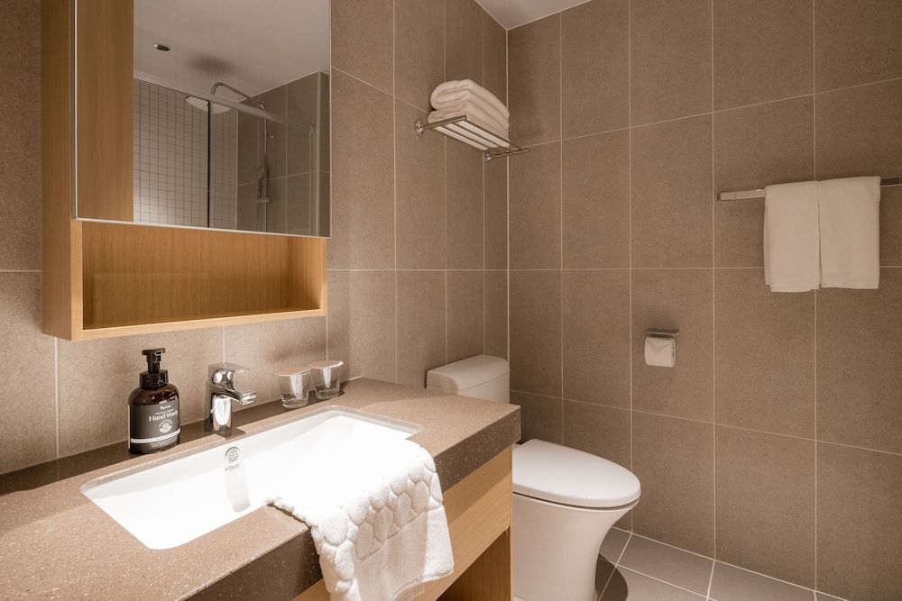 Chestertons Sokcho Superior Double Room (2 Room) 6