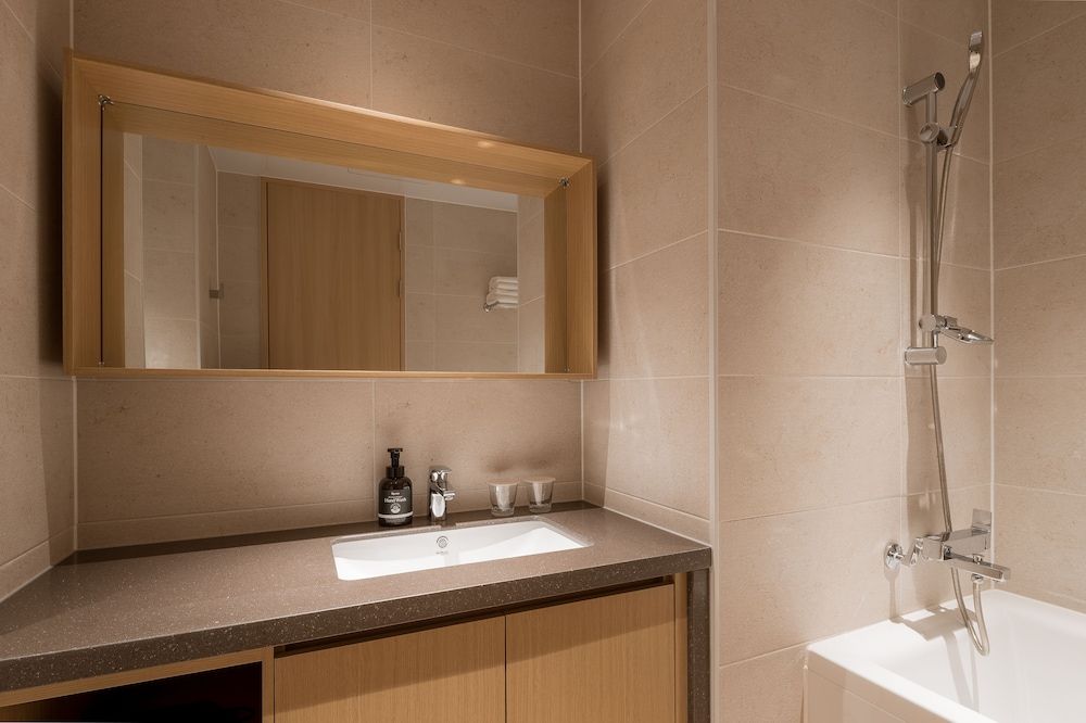 Chestertons Sokcho Superior Double Room (2 Room) 4