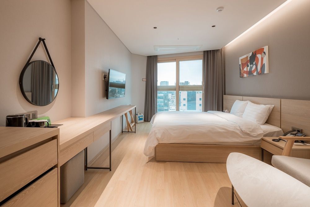 Chestertons Sokcho Standard Double Room (1 Room)