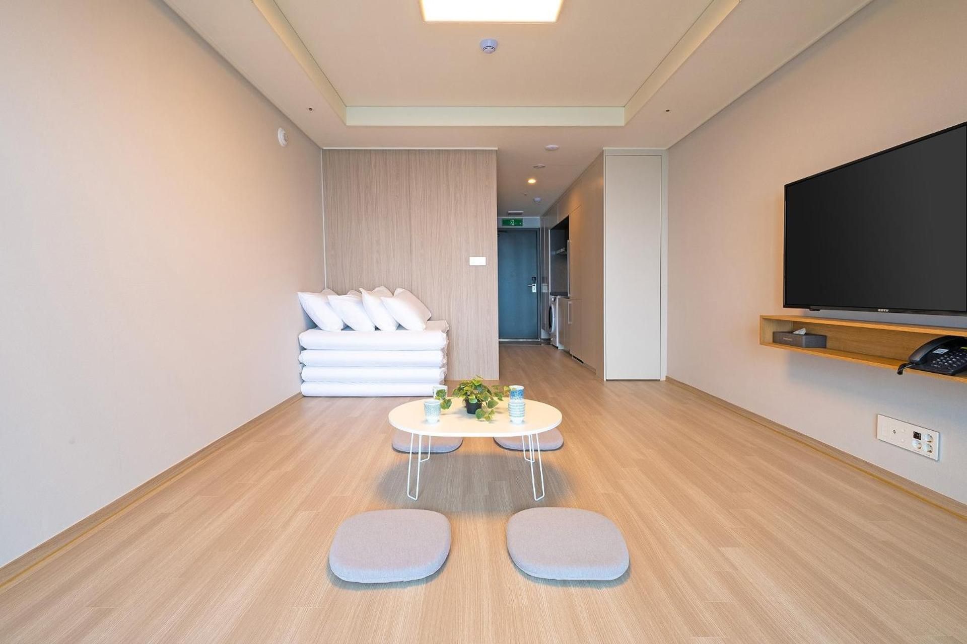 Sokcho I Park Suite Hotel and Resort Quadruple Room 295