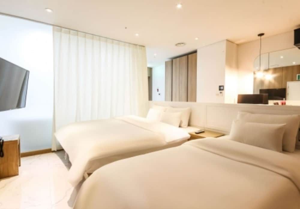 Biennale Hotel Event Room (B1) 2