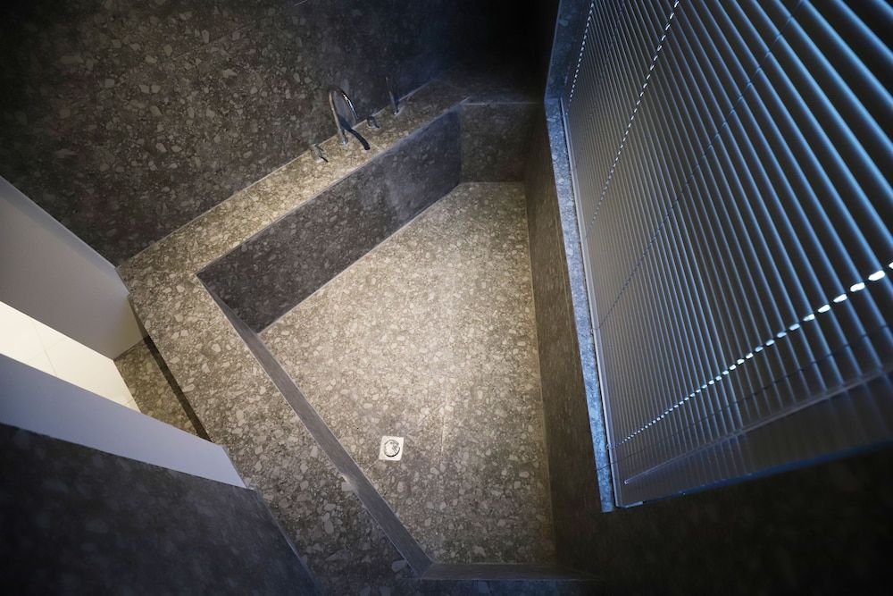 Biennale Hotel Business Studio Suite, 1 Queen Bed, Non Smoking, City View 7